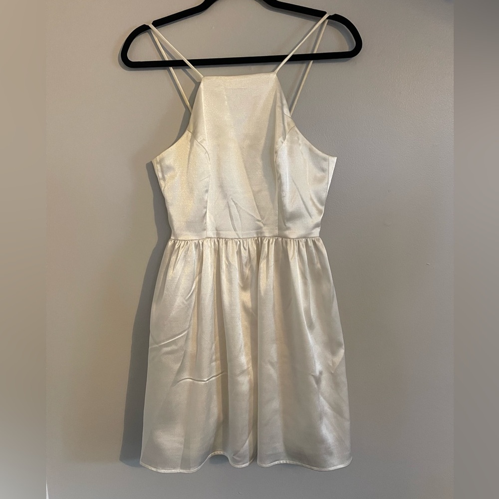 Shiny Off White Cocktail Dress. Size:7